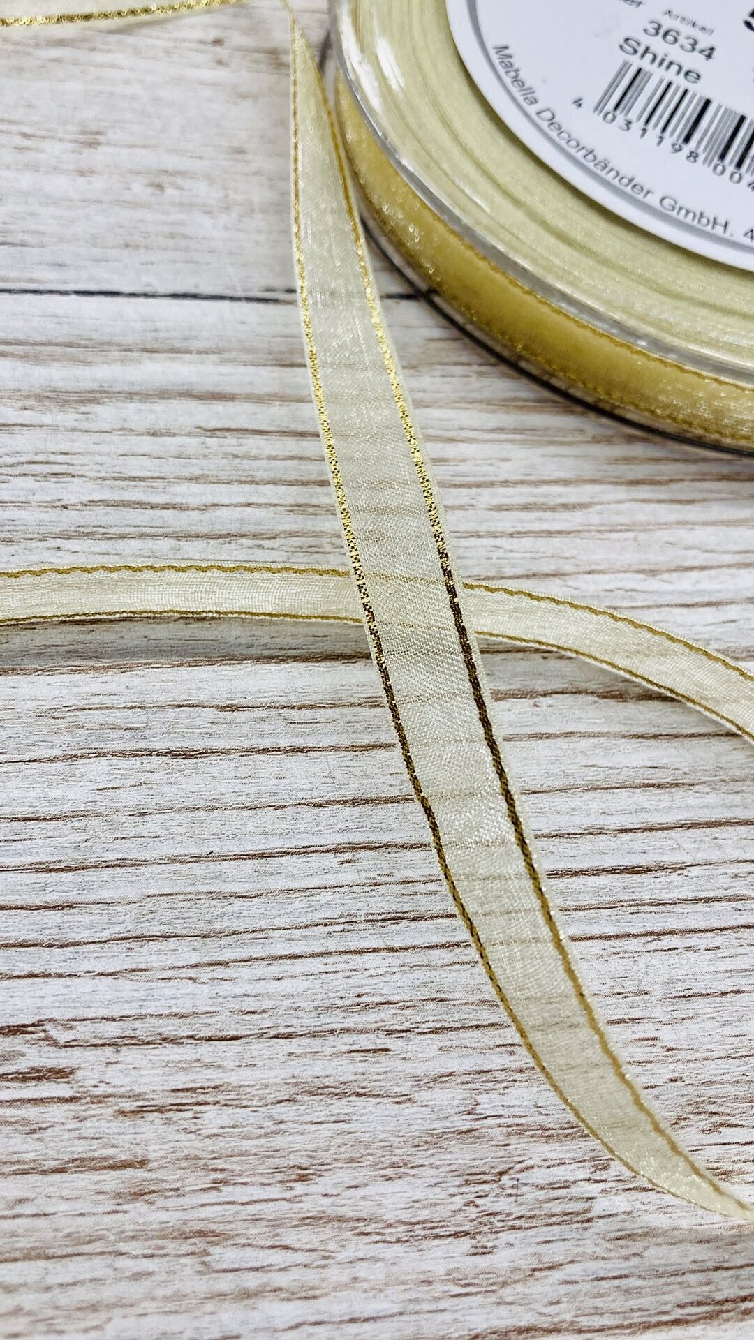 Falk Group Koristenauhat 10mm Kultareunainen vaalea organzanauha