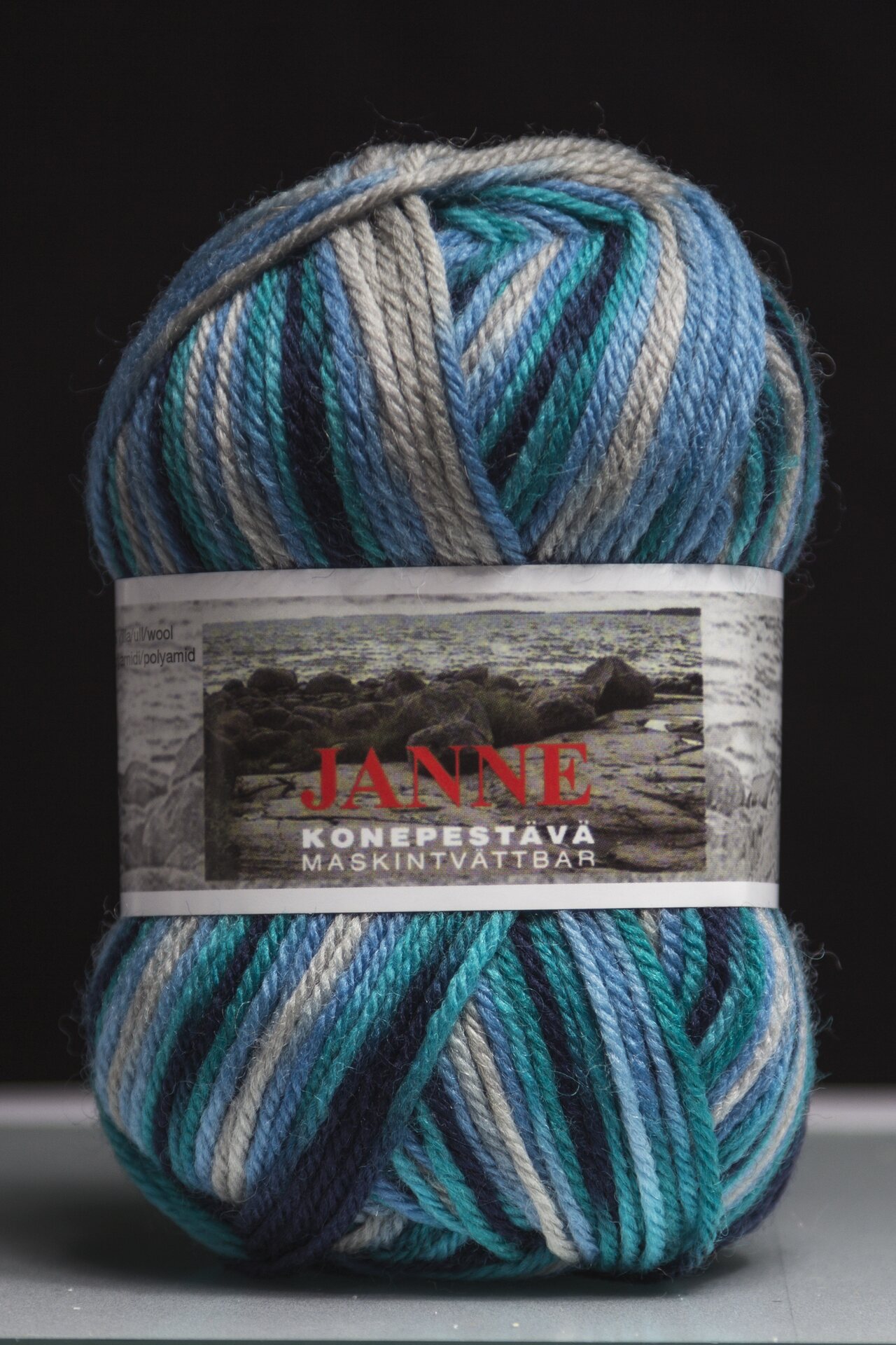 Gjestal Garn Janne Space 473 sinisen sävyt