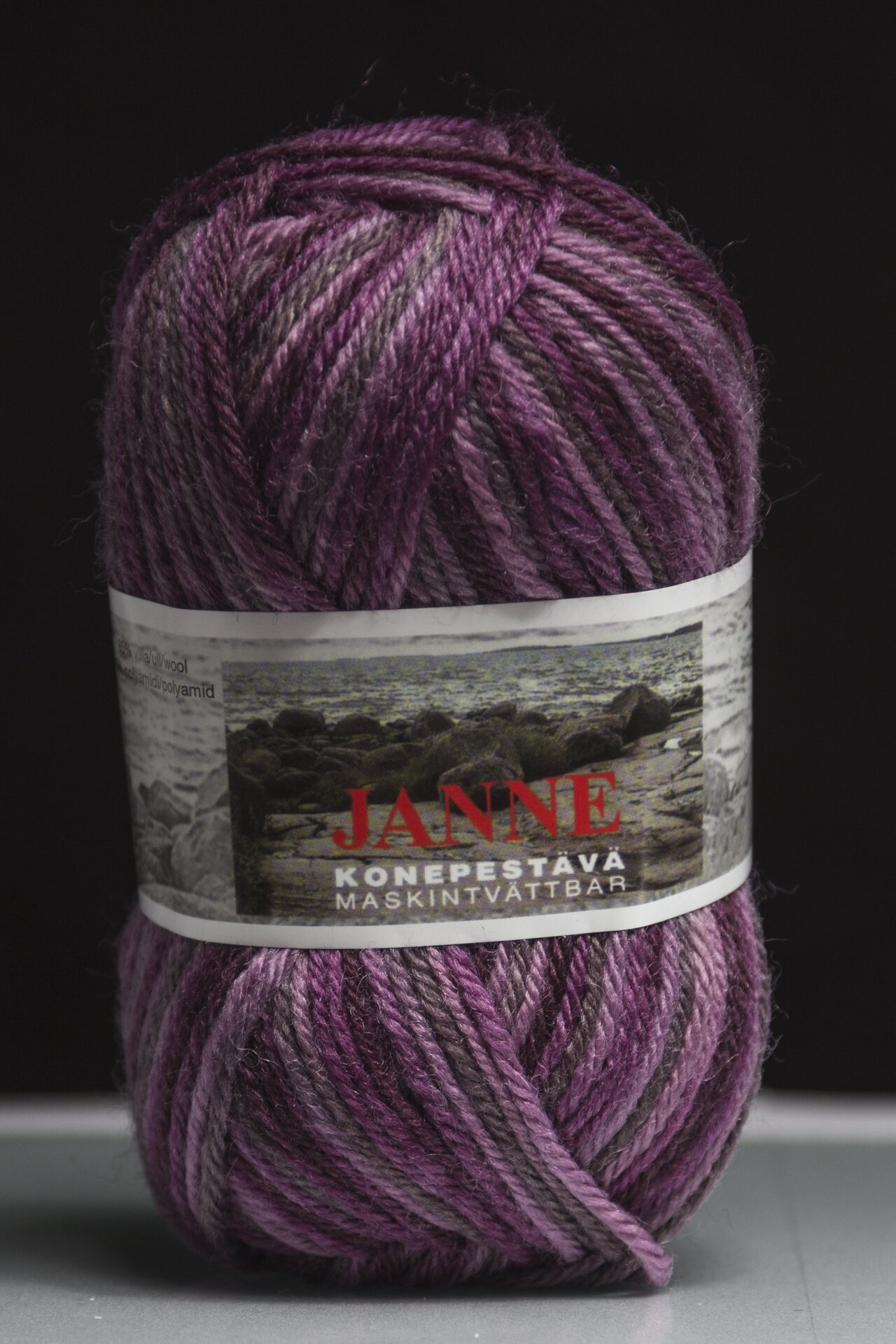 Gjestal Garn Janne Space 474 violetin sävyt