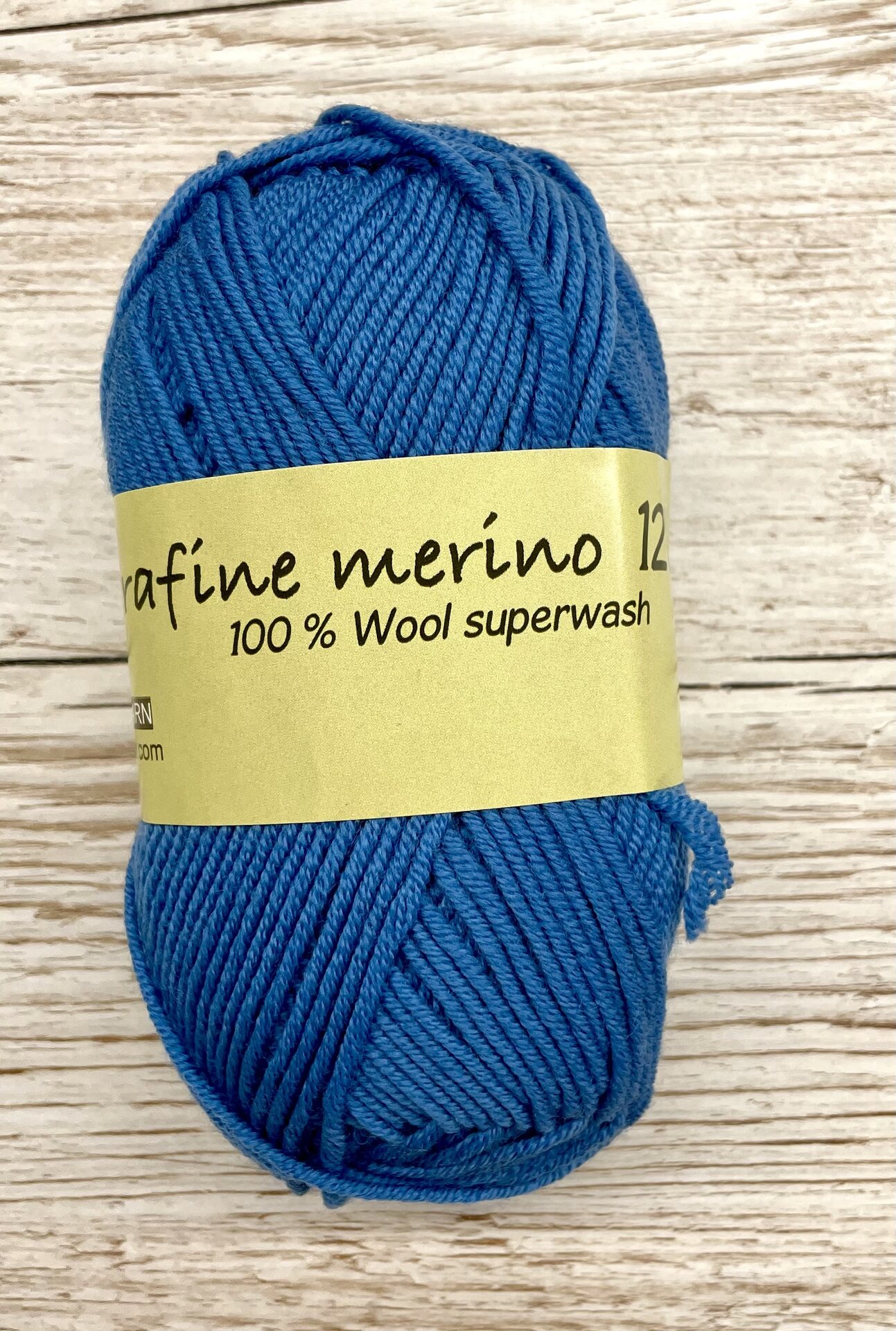 Hjertegarn Extrafine Merino 120 4222 sininen