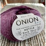 Onion Nettle sock 1026 punalila