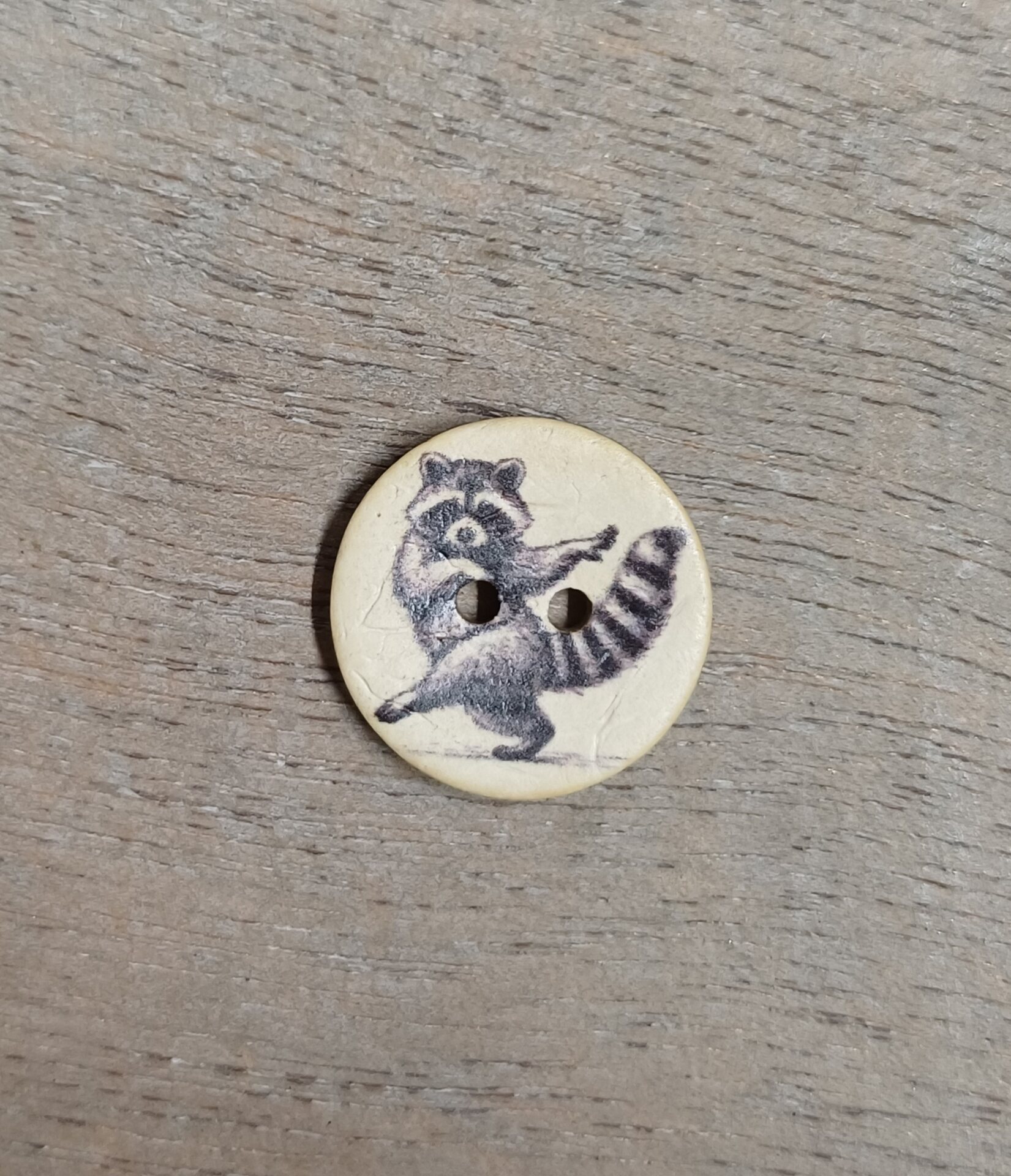 Falk Group Eläinnapit, 18 mm Tanssiva pesukarhu