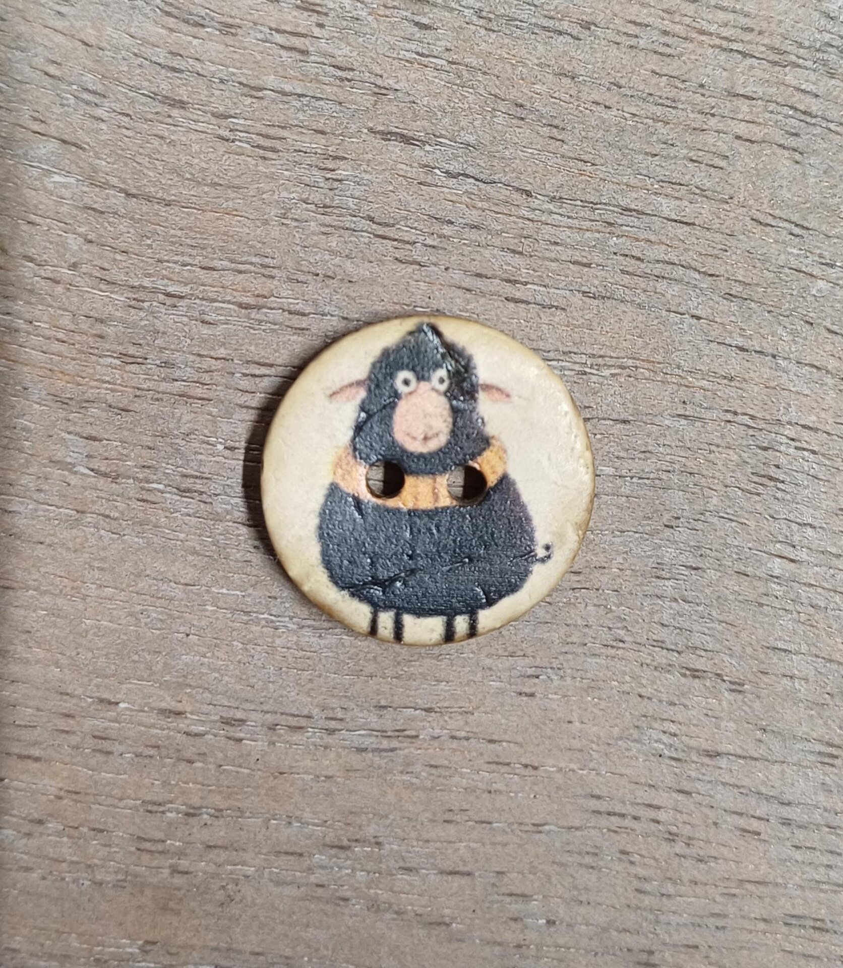 Falk Group Eläinnapit, 18 mm Musta lammas