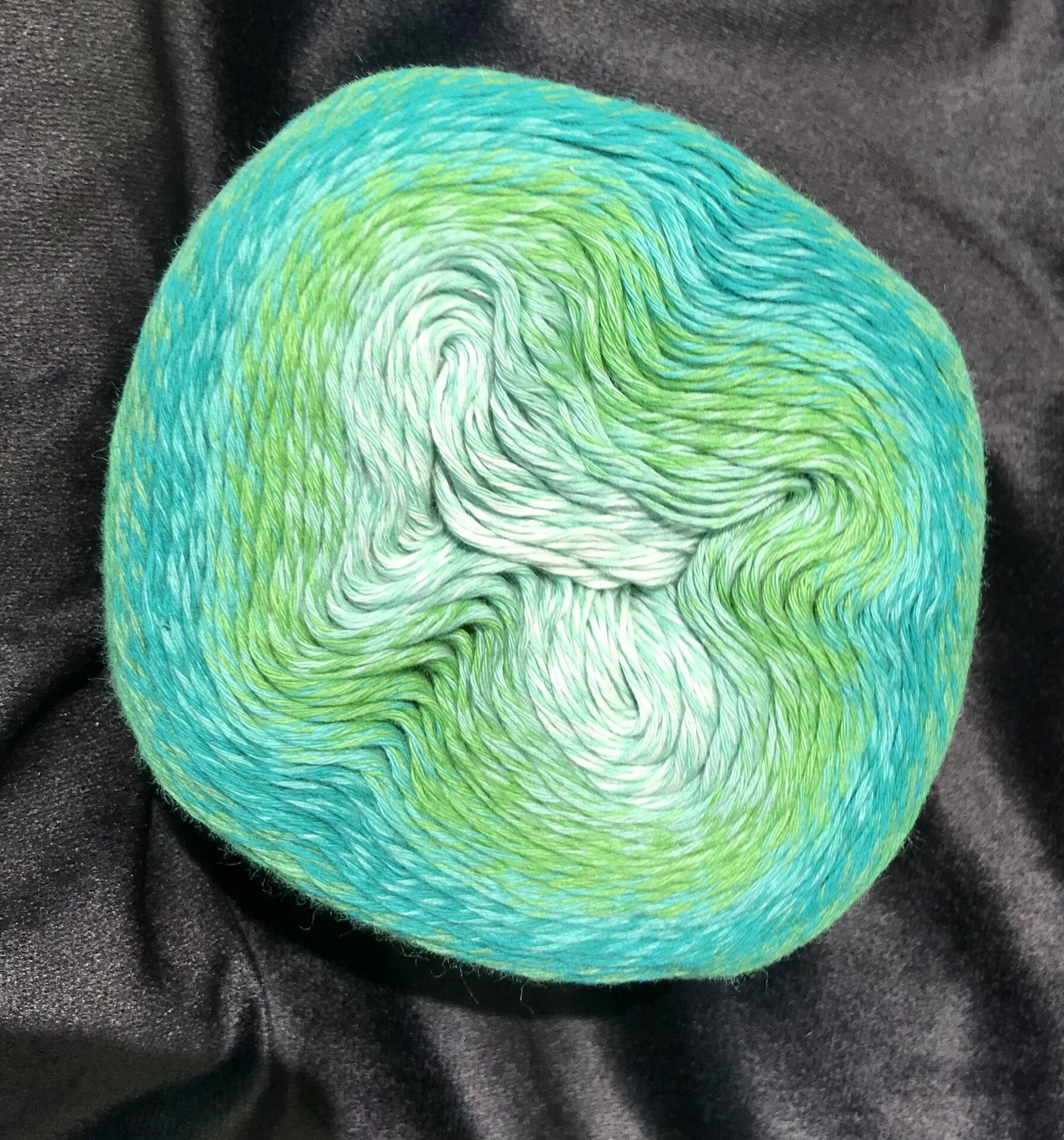 Scheepjes Woolly Whirl 475 Melting Mint Center