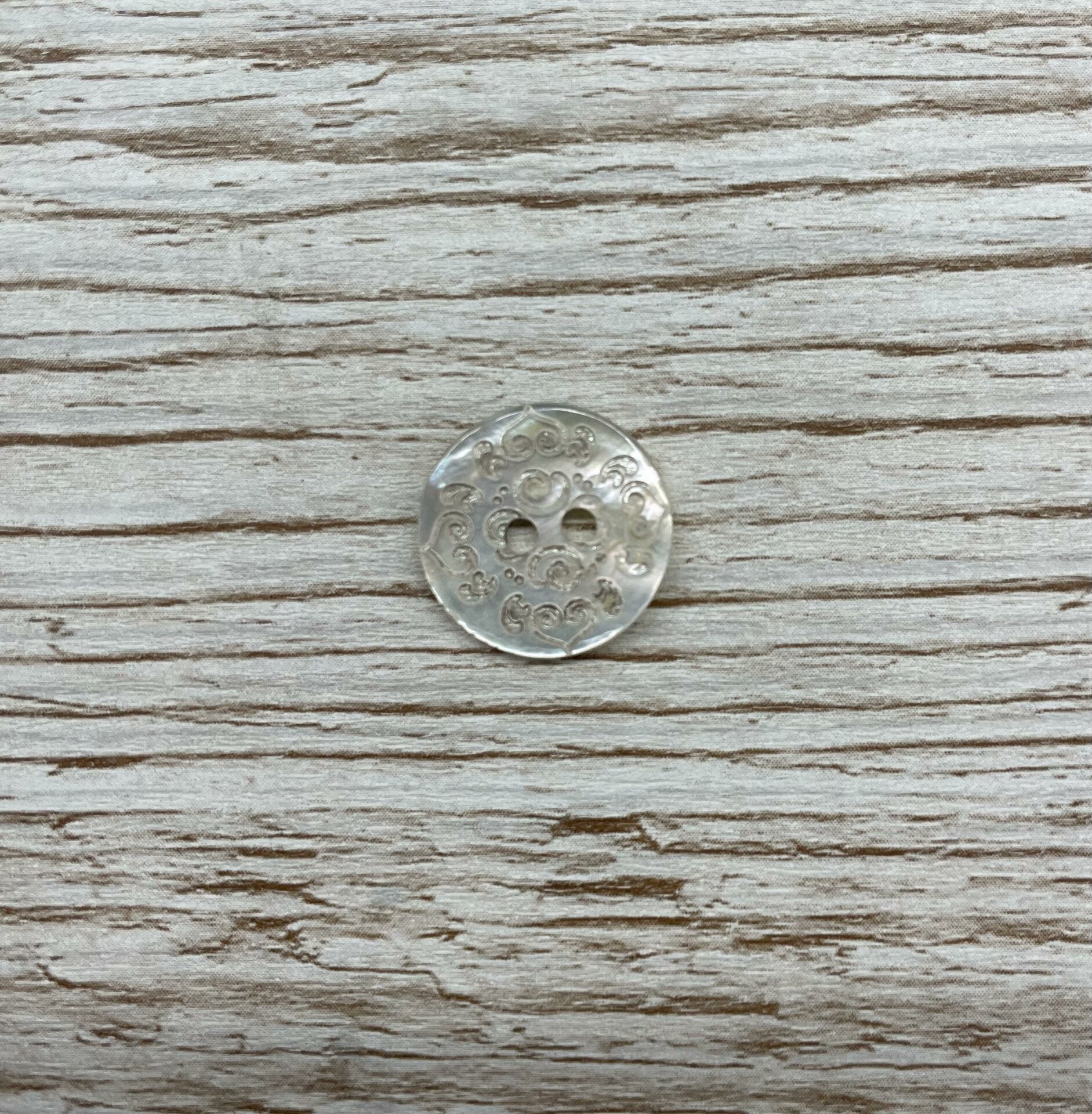 Helmiäisnappi Koristeellinen helmiäinen 15mm