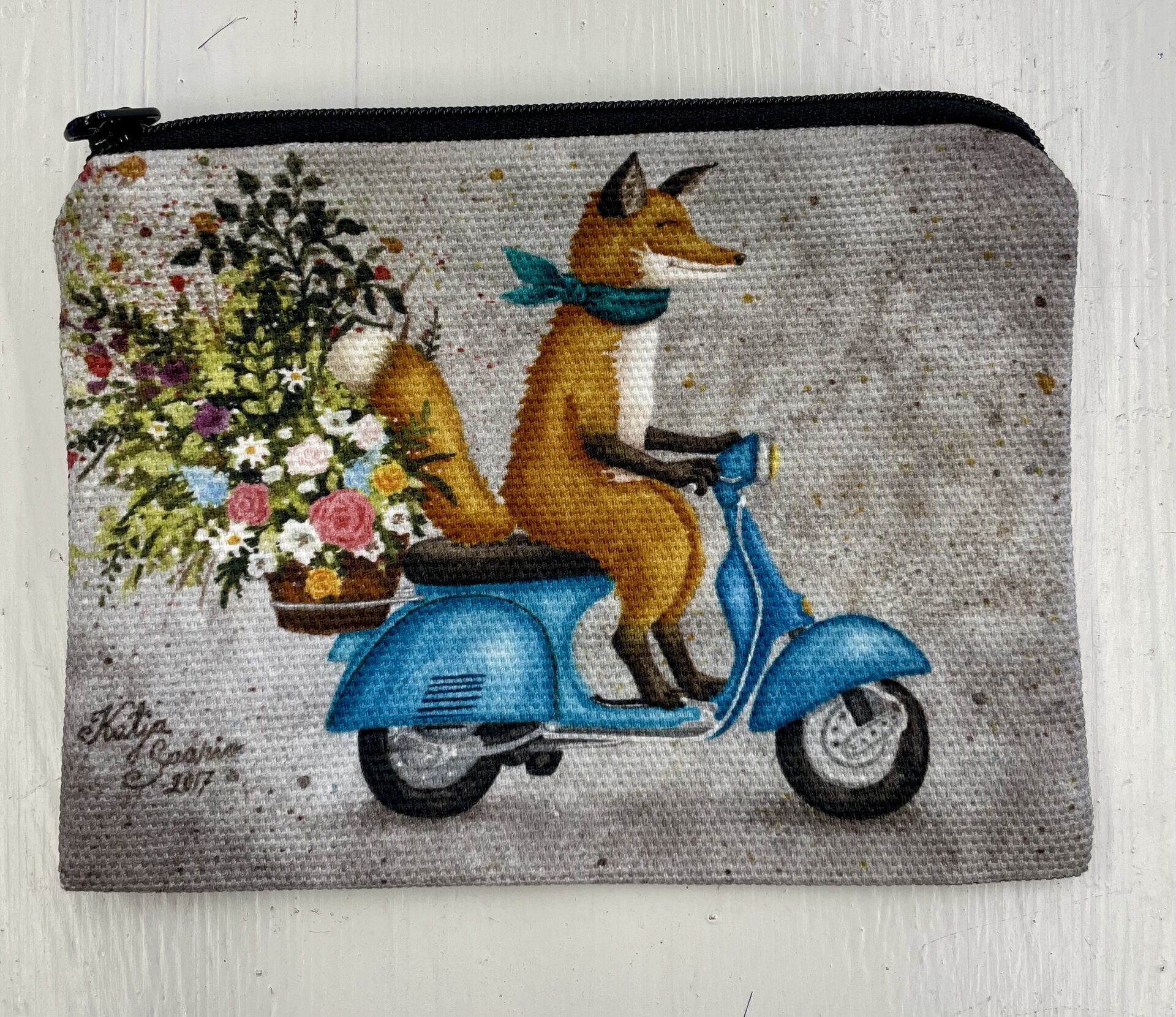 Katja Saario Kettu-pussukat 285 Kettu Vespalla (keskikoko)