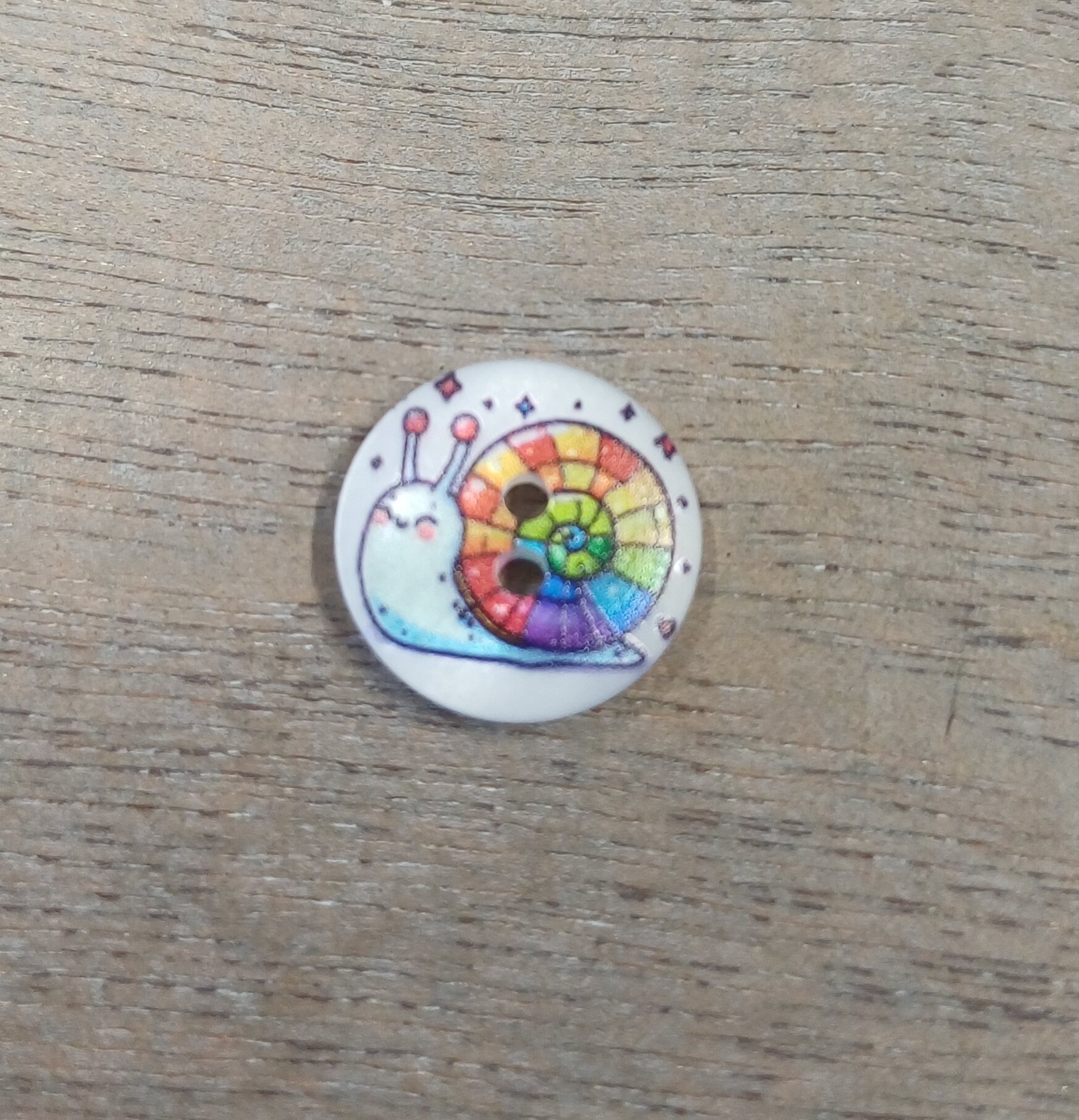 Kiiltävät veikeät eläinnapit, 15 mm Etana