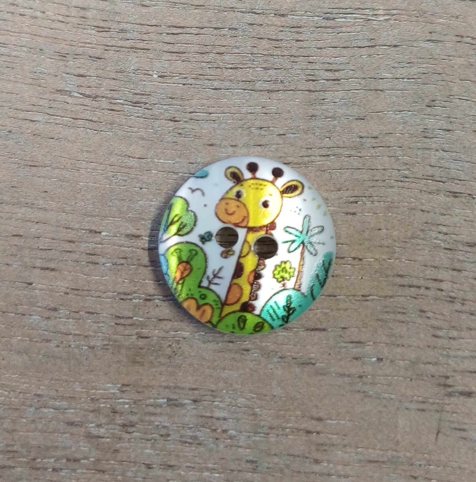 Kiiltävät veikeät eläinnapit, 15 mm Kirahvi