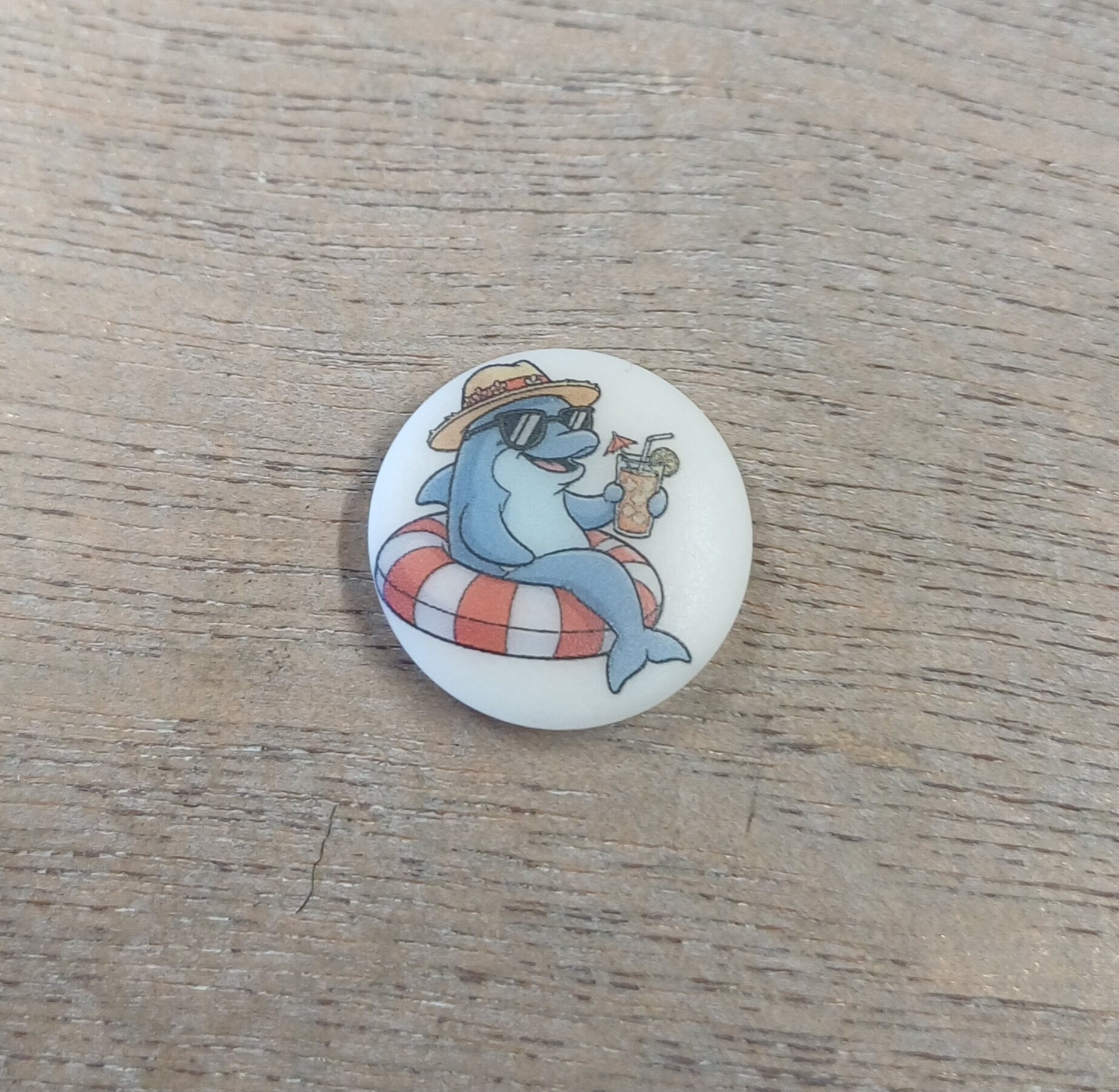 Rennot eläinnapit, 18 mm Delfiini