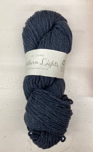 Northern Lights 24 tummanharmaa