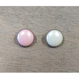 Helminappi hopeareunuksin